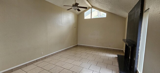 Building Photo - 4229 Siesta Ln