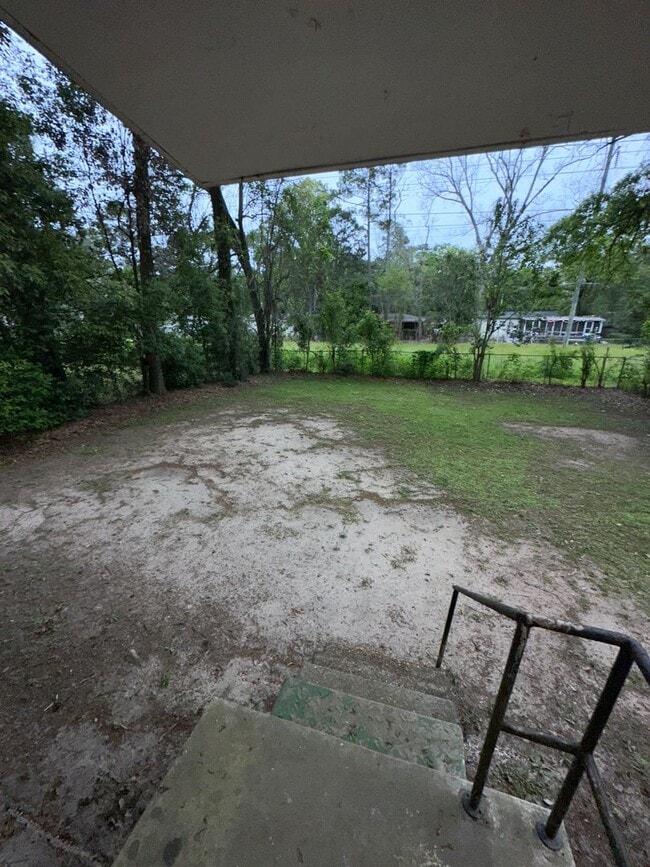 Photo - 4 bed 2 bath House- Walk to Doak Campbell Stadium!! Available August 2026!