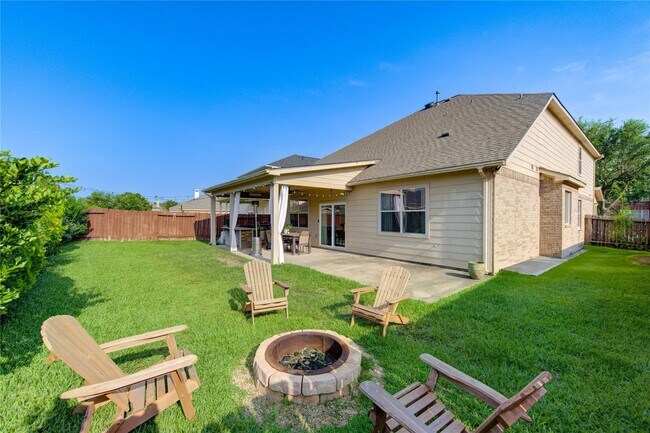 Foto del edificio - 26614 Becker Pines Ln