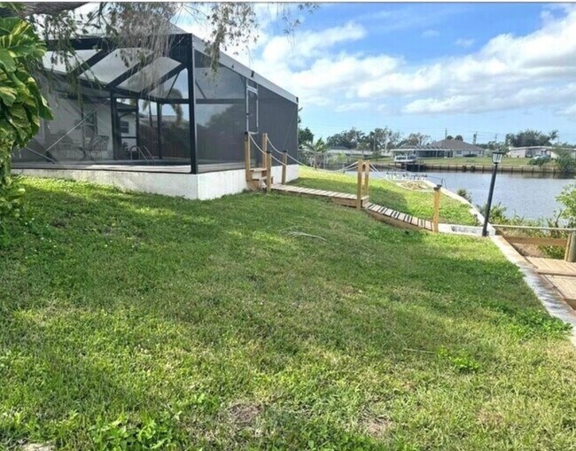 Foto del edificio - 6442 Fabian Rd