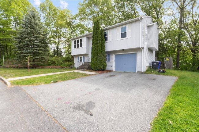 Building Photo - 32 Lawnacre Dr