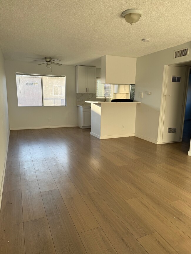 Building Photo - 14141 Erwin St