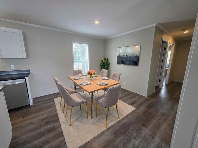 Building Photo - 3631 Juniper St