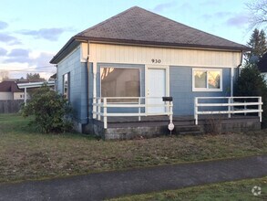 Building Photo - 928-930 N Tower Ave