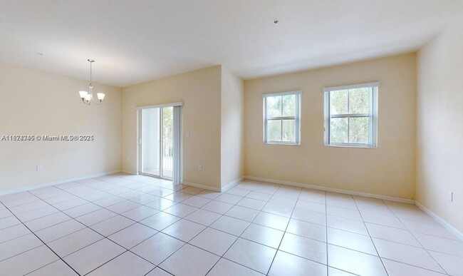 Foto del edificio - 8960 NW 97th Ave