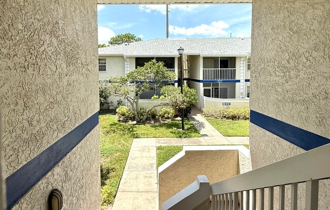 Foto del edificio - 1532 SE Royal Green Cir