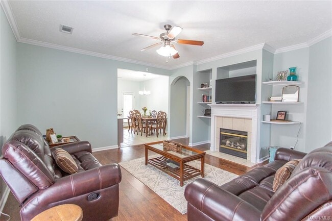Building Photo - 6913 Sandfield Dr
