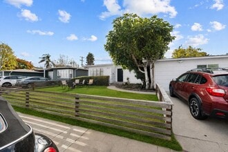 Building Photo - 6239-6241 Mary Ln Dr