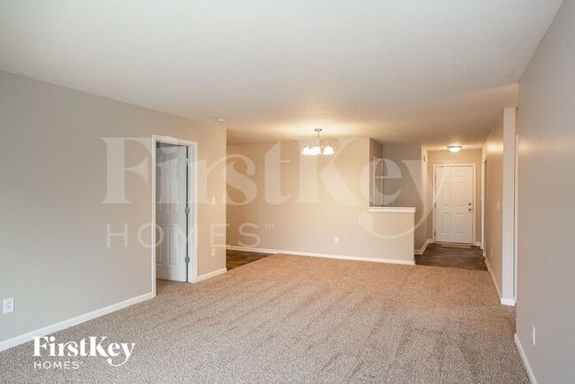 Building Photo - 659 Bobtail Dr