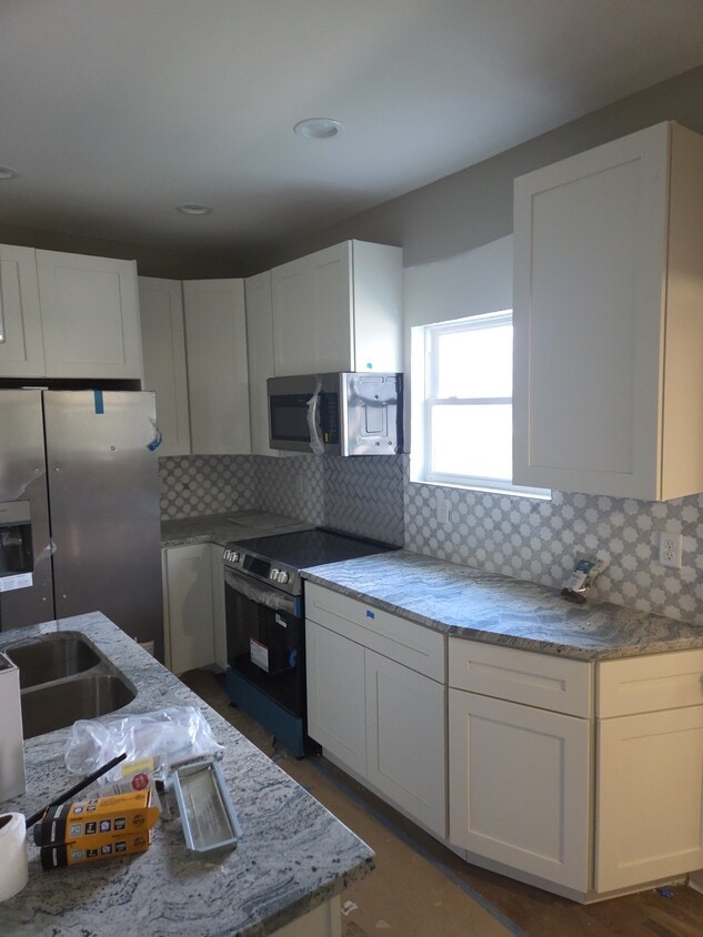 Building Photo - 2327 O Brien Pl