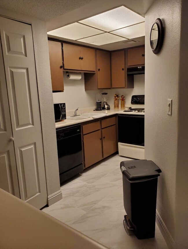 Foto del edificio - Cozy 2 Bedroom Townhome in the Northwest!