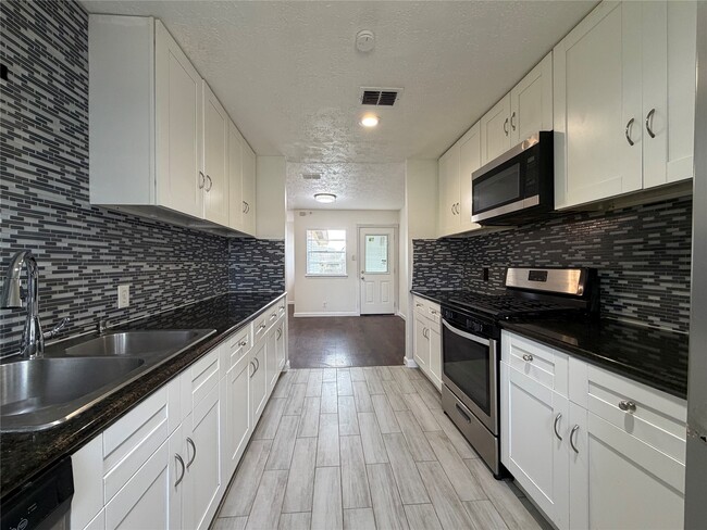 Foto del edificio - 5375 Little John Ln