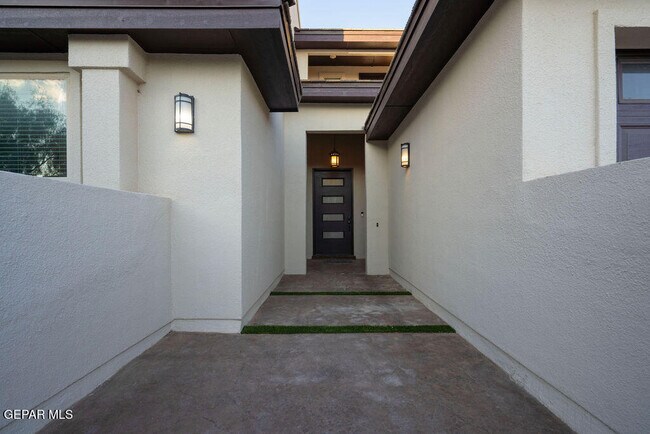 Building Photo - 1276 Desert Night St