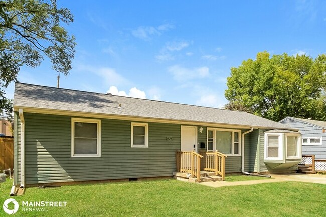 Building Photo - 7624 Broadmoor St, Overland Park, KS 66204