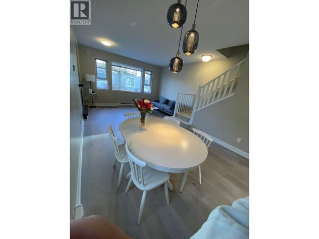 Photo du bâtiment - 9551 Ferndale Rd