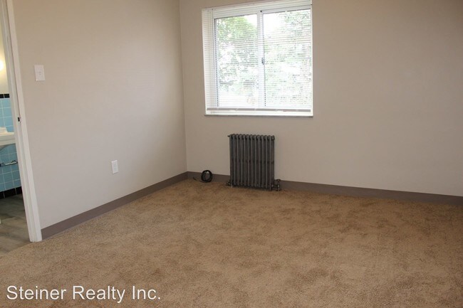 Building Photo - 1010 W Findley Dr