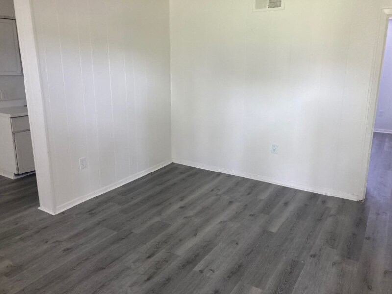 Building Photo - 1135 Whitaker Dr
