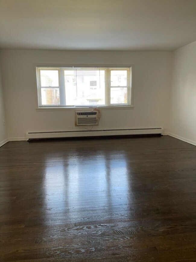 Building Photo - 10354 BUILDING LLC