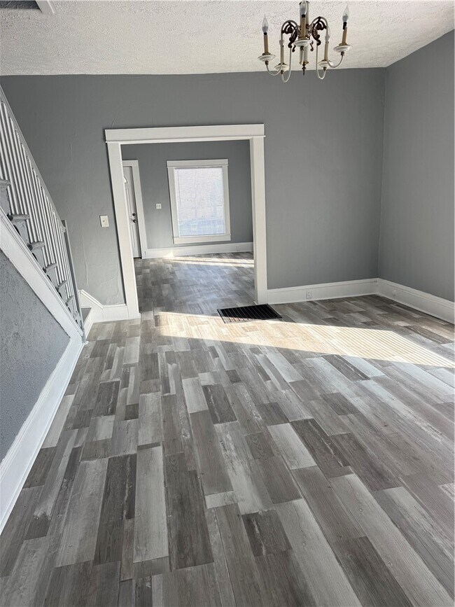 Foto del edificio - 247 Princeton Ave