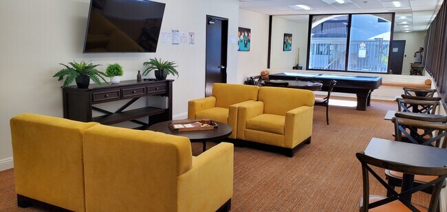 Foto del edificio - 5334 Lindley Ave