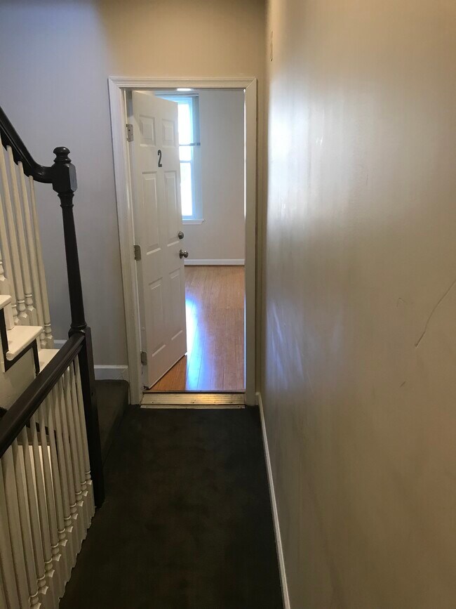 Unit 2 entry - 1448 Newton St NW