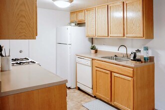 Interior Photo - Glencoe Hills