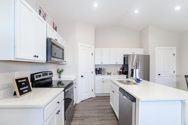 Building Photo - 1724 Watervale Ct