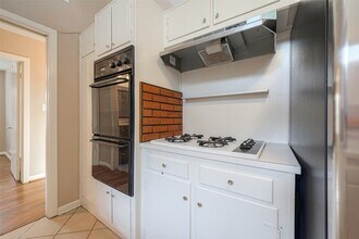 Building Photo - 5222 Nina Lee Ln