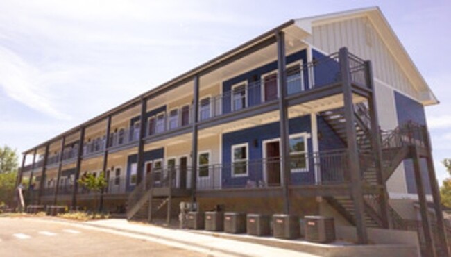 Building Photo - 3554 Austin Davis Ave