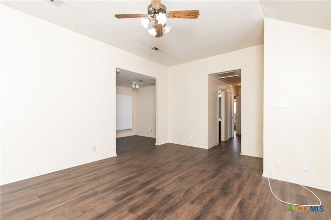 Foto del edificio - 2803 Willow Springs Rd