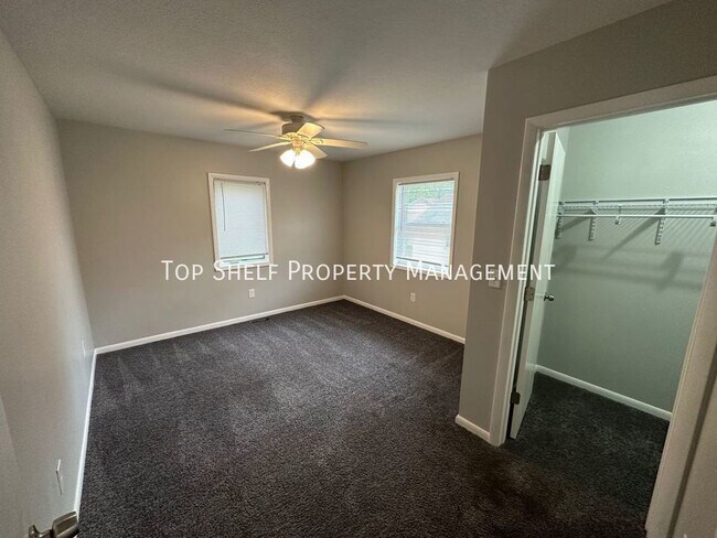 Foto del edificio - 823 E 21st St