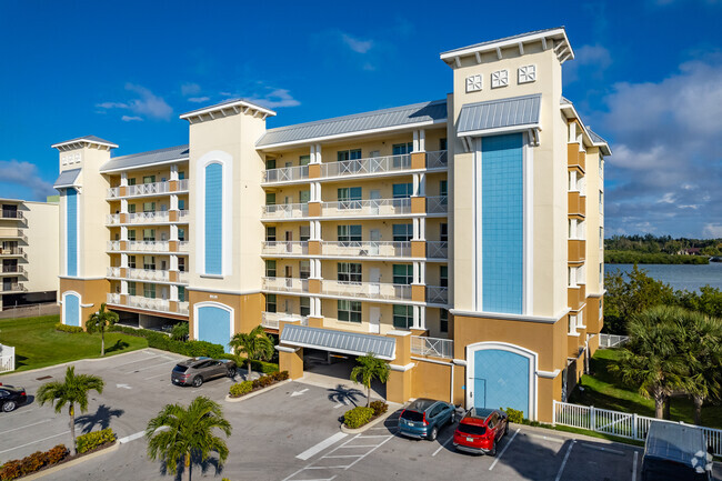 19519 Gulf Blvd Indian Shores, FL - Dolphin Key Condominiums