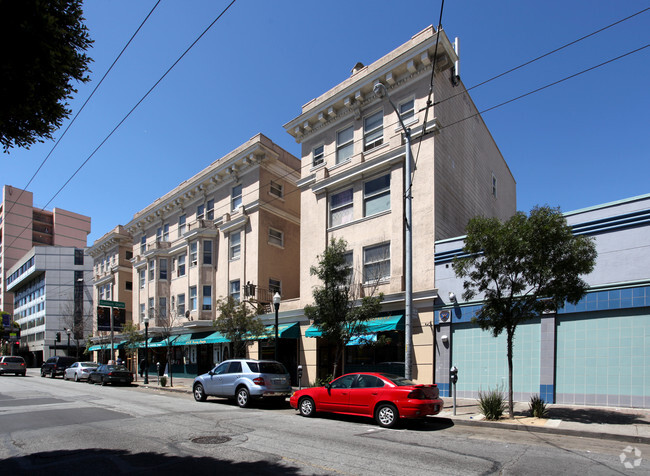 Building Photo - Fillmore Golden Gate