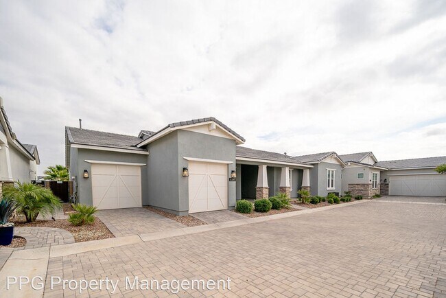 Foto del edificio - 3 br, 2.5 bath House - 11203 N Northfield St