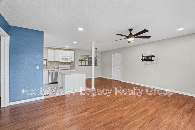 Building Photo - 3872 Marianna Rd