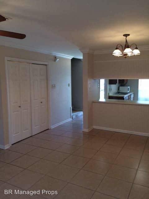 Foto del edificio - 7081 1 Perkins Pl Dr