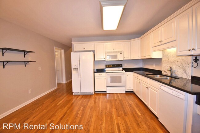 Building Photo - 3 br, 2 bath House - 826 N. Maple Street