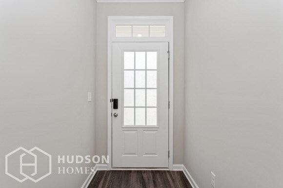 Foto del edificio - NOW AVAILABLE! - 413 Huntleigh Shores Ln, ...