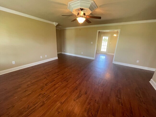 Foto del edificio - 3 bedroom 2 bath home. Walk to Ardmore Hig...