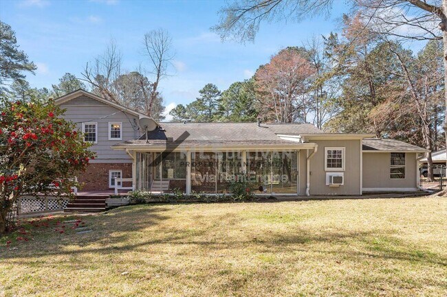 Building Photo - 112 Celeste Cir