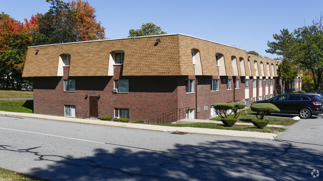 Building Photo - Lord Chesterfield Apartments