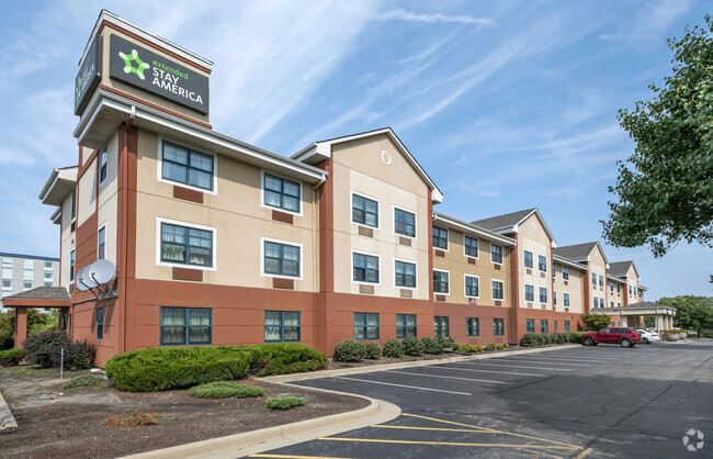 Building Photo - Furnished Studio-Indianapolis - Airport