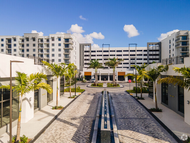 Building Photo - The Upland at Hialeah