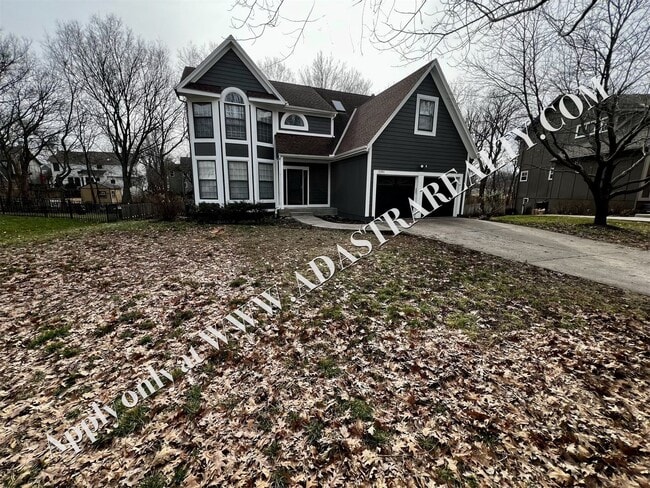 Building Photo - Beautiful Updated 4 Bedroom 2.5 Bath Home ...