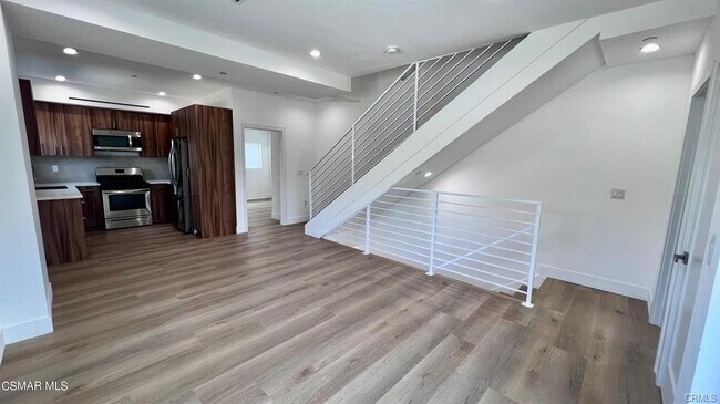 Foto del edificio - 5635 Klump Ave
