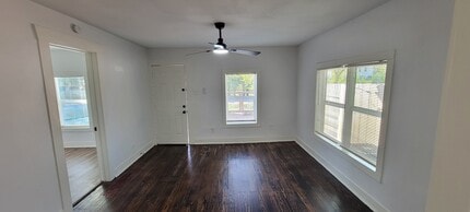 Building Photo - 4208 Delhi St