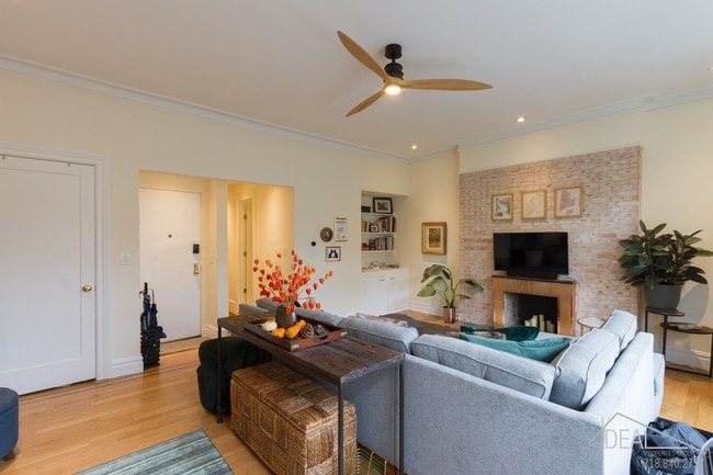 Building Photo - 56 MONTGOMERY PLACE #3R