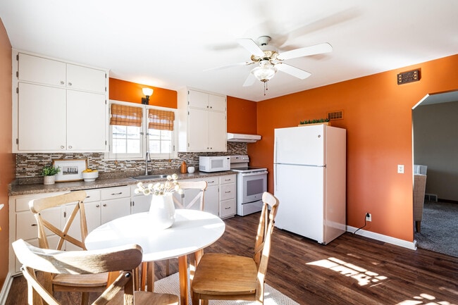 Foto del edificio - 2411 W Mill Rd