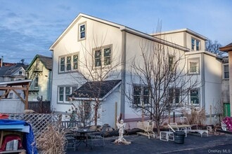 Building Photo - 300 Highland Ave