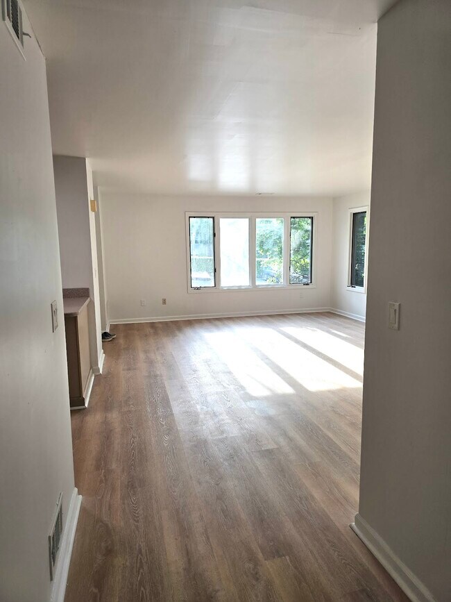 Sala de estar - 45 Augusta Dr